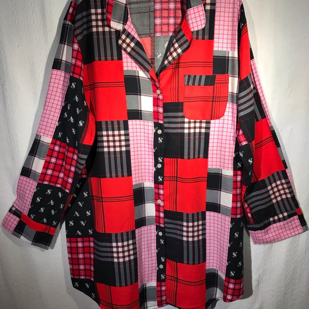 VICTORIA’S SECRET Sz L Patchwork Pattern Sleepshirt